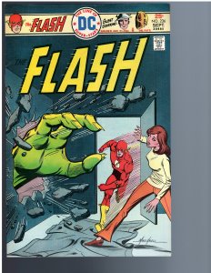 The Flash #236 (1975)