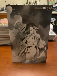 Batman Black & White #1 Momoko Cover (2021) NM