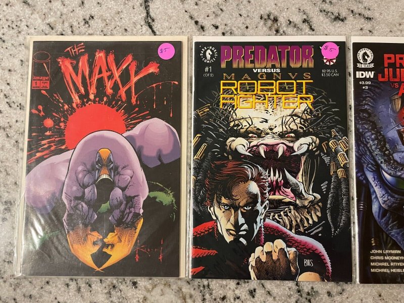 3 Comic Books Predator Judge Dredd Aliens 3 Magnus 1 Maxx 1 NM 1st Print 39 J801 