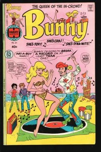 Bunny #21 1976-Harvey-Swimsuit & mod artist cover-Fashions-fads-fun-High grad... 