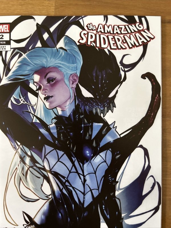 AMAZING SPIDER-MAN #32 (LOBOS EXCLUSIVE VENOMIZED NIGHT-SPIDER VARIANT) ~ Marvel