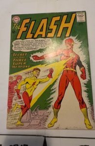 Flash #135 1st Appearance Kid Flash's Yellow Costume! DC Comics 1963
