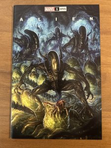 Alien 1 The Comic Mint Exclusive Variant Comic w/ Alan Quah art Marvel Xenomorph