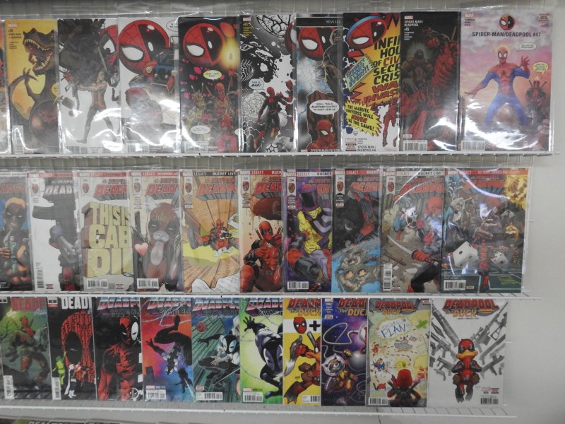 Huge Lot of 200+ Comics W/ Deadpool, Spiderman, Black Panther Avg. VF+ Condition