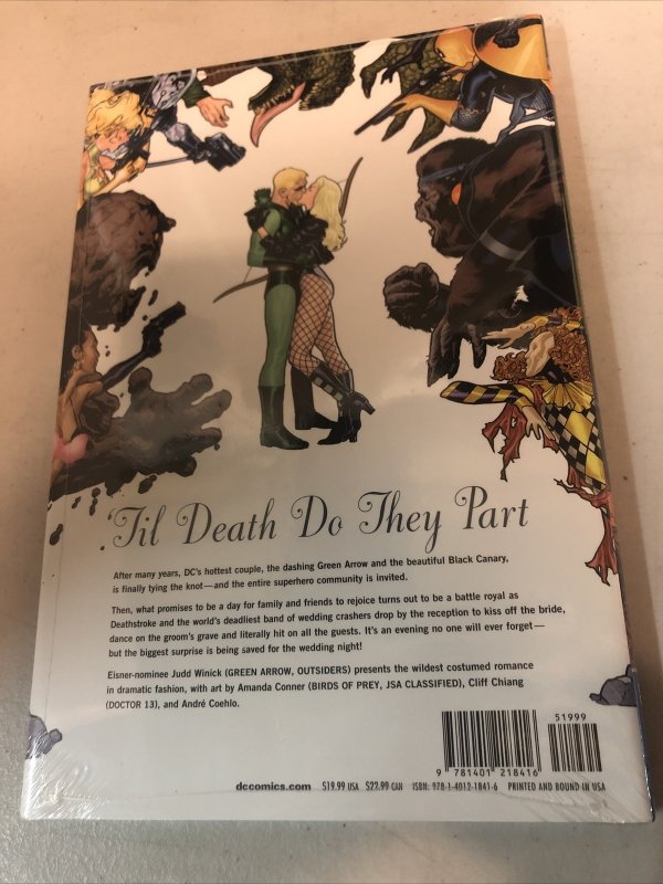 Green Arrow Black Canary The Wedding Album  (2008) HC DC Comics Judd Winick
