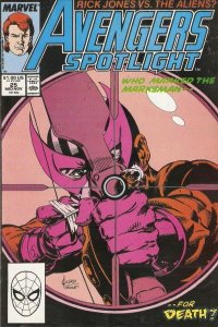 Avengers Spotlight (1989 series)  #25, VF+ (Stock photo)