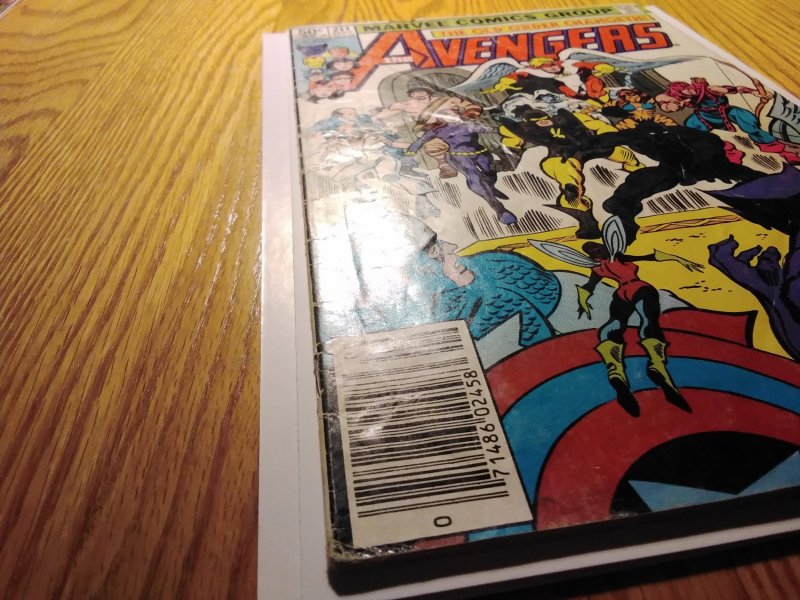 The Avengers #211 Newsstand (1981)