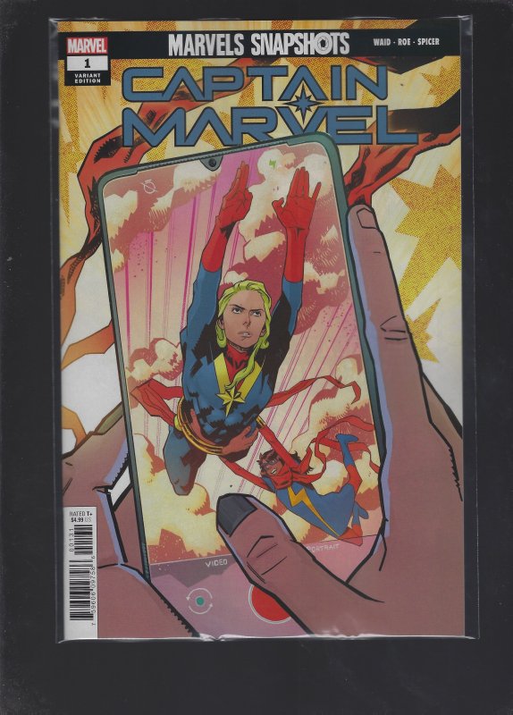 Marvel Snapshots Captain Marvel #1 Variant