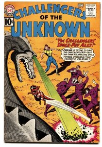 CHALLENGERS OF THE UNKNOWN-#21-comic book DINOSAUR CVR VF-