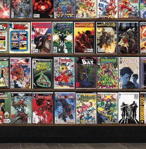 Huge Lot 150+ Comics with Batwing, Batwoman, The Flash, Blackhawks & More!
