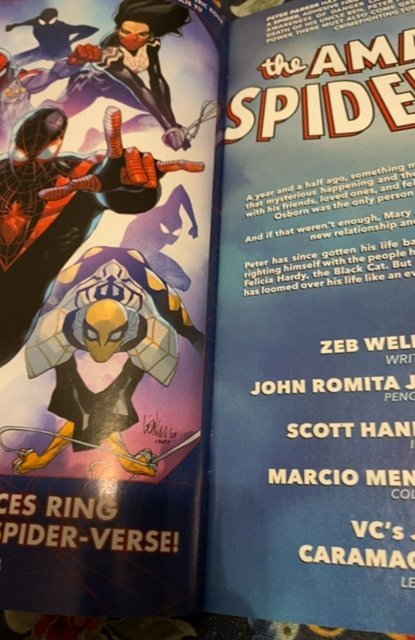 Marvel Comics Amazing Spider-Man #21 signed John Giang Virgin MegaCon # limited