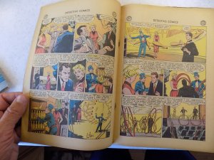 DETECTIVE COMICS # 233 DC 1ST BATWOMAN RARE HTF