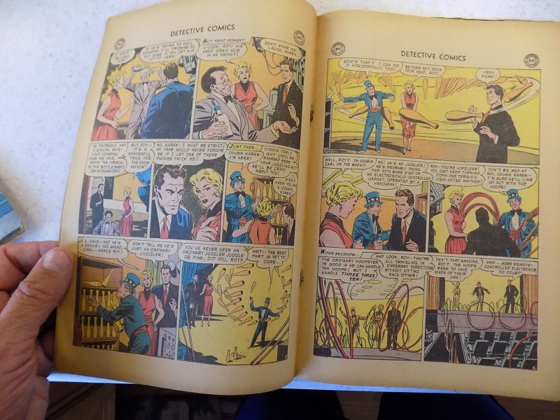 DETECTIVE COMICS # 233 DC 1ST BATWOMAN RARE HTF