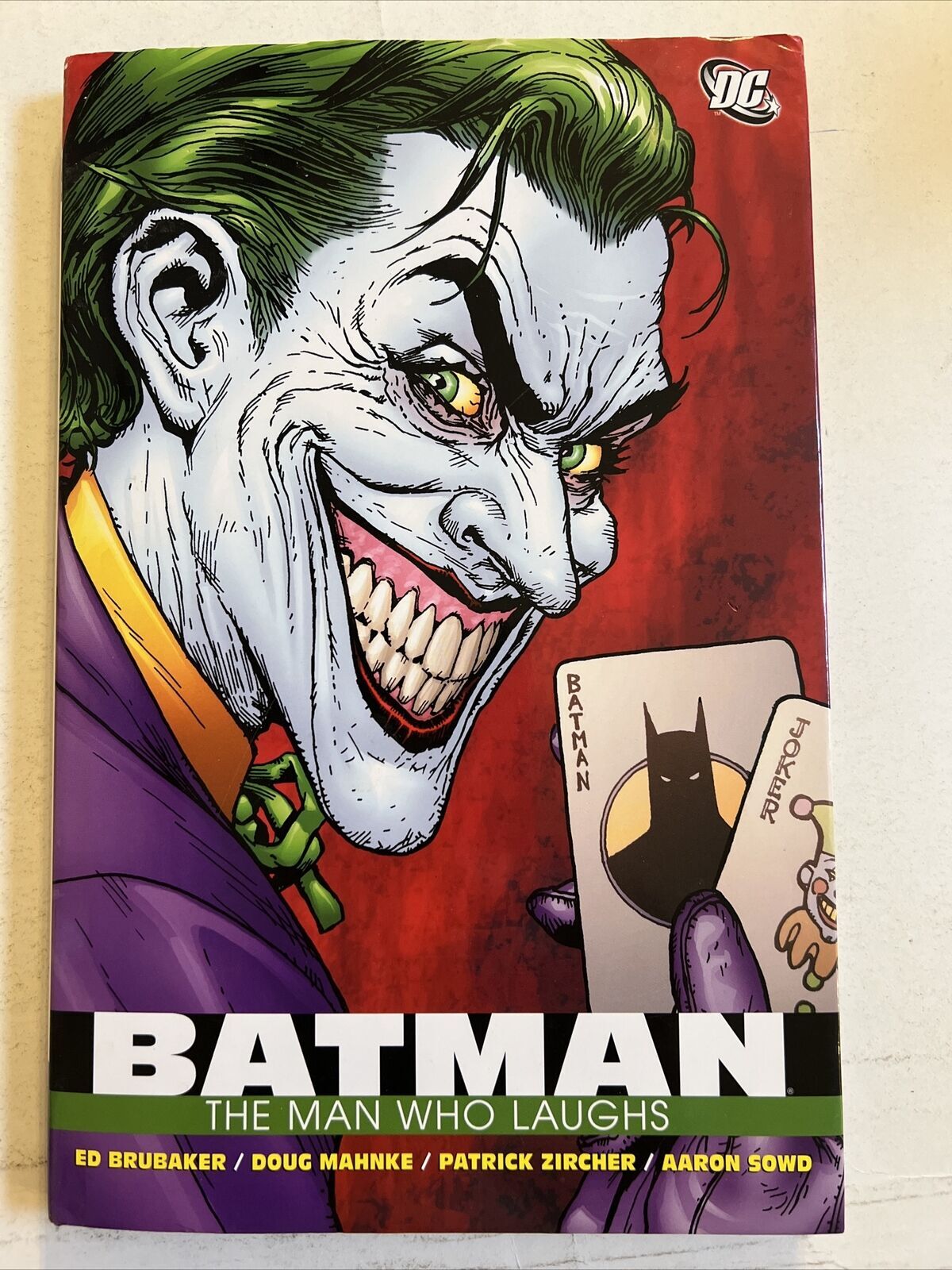 BATMAN THE MAN WHO LAUGHS Graphic Novel DC 2005 Ed Brubaker Dust Cover ...