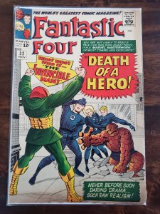 Fantastic Four 32 mud grade comic