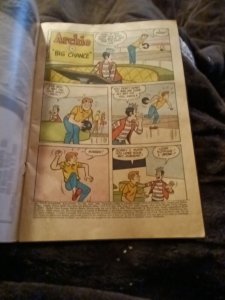 Archie’s Joke Book #135 (April 1969) mlj Comics Silver age hippie cover mod