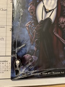 LADY DEATH APOCALYPTIC ABYSS #1 PREMIUM FOIL VARIANT Chatzoudis