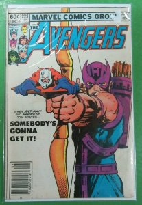 Avengers #223 Hawkeye Ant-Man Taskmaster Marvel 1982 VG/FN