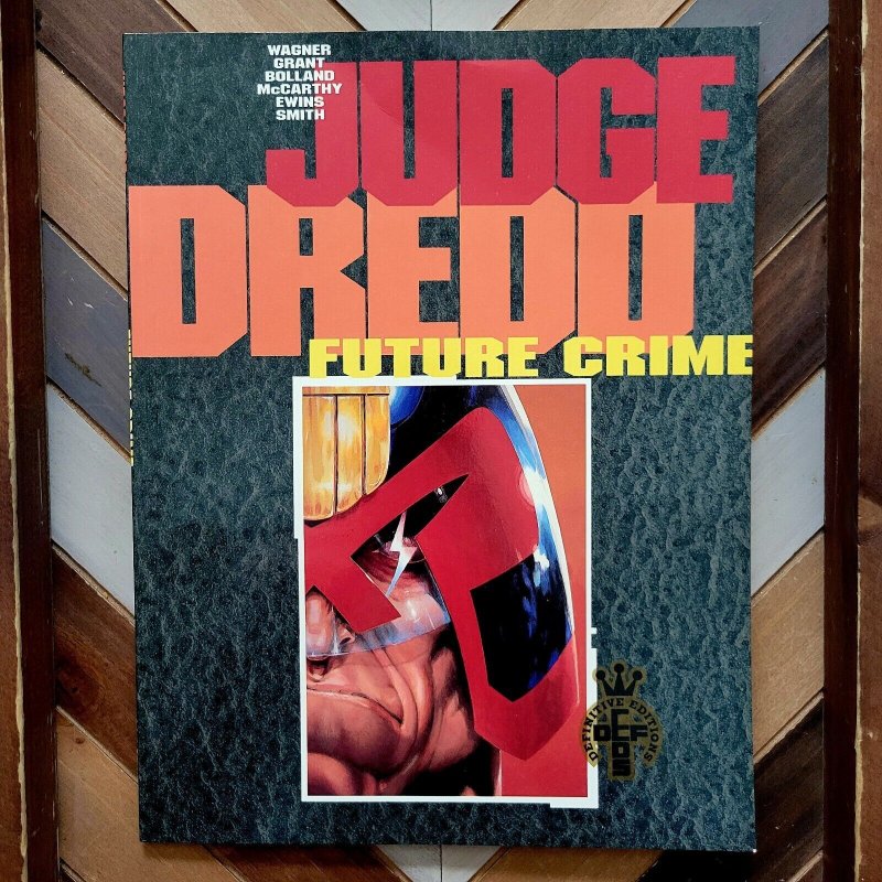 JUDGE DREDD Graphic Novel FN/VF (1990 Fleetway) Future Crime 1st Printing