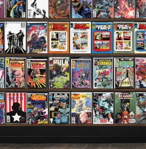 Huge Lot 150+ Comics with Batwing, Batwoman, The Flash, Blackhawks & More!