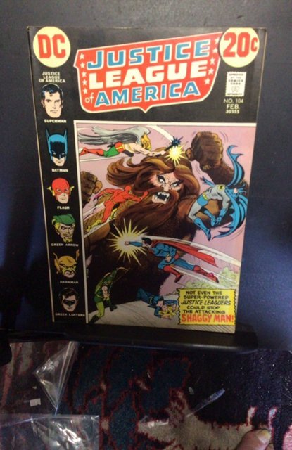 Justice League of America #104 (1973) Very short black cover key! VF- Cvill CERT