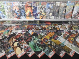 Huge Lot 200+ Comics W/ Batman, Avengers, Batman/Superman+ Avg VF+ Condition!