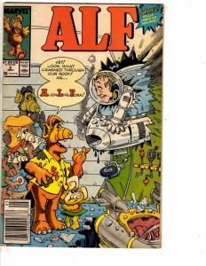 5 Comics Man-Thing 2 Marvel Age 44 Fanfare 17 Alf 3 Captain America 324 J208