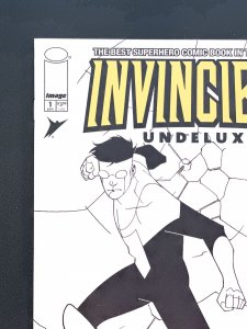 Invincible #1 Undeluxe Cover (2003) NM blk & white Variant