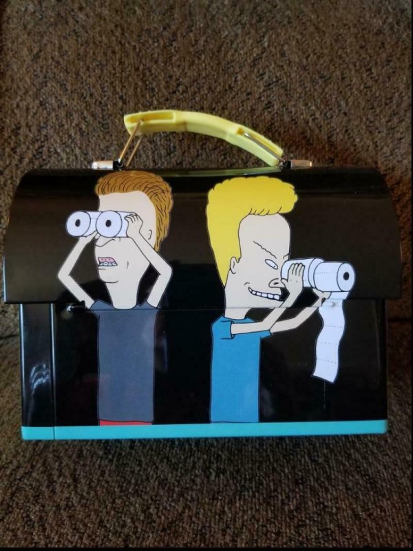 MTV - BEAVIS and BUTTHEAD Lunch Box Stash Metal on couch 2011 new out of case, C