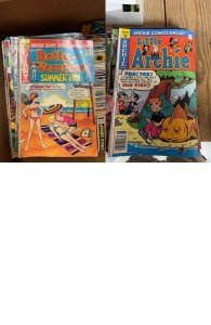 Mixed Lot of 2 Comics (See Description) 