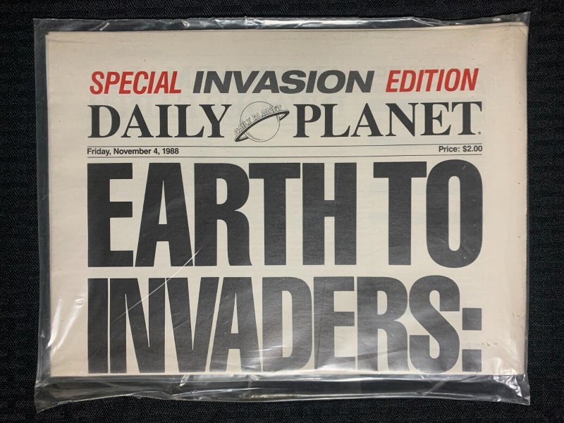 1988 DAILY PLANET Earth To Invaders: Drop Dead SEALED DC Comics Promo Newspaper