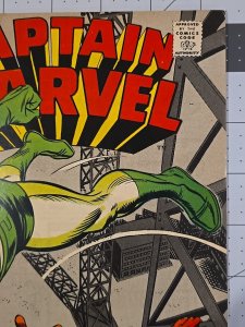CAPTAIN MARVEL #13 Mar-vell MAN-SLAYER'S DEATH 1969 Marvel Comics See Pics