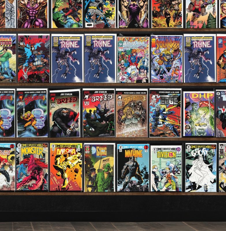 Huge Lot 150+ Comics with Detective Comics, Deathstroke The Terminator & More!