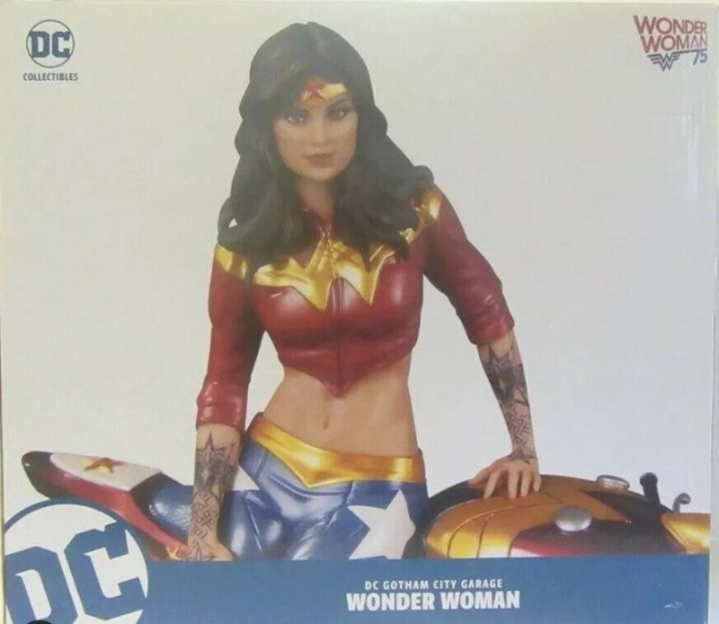 DC Collectibles WONDER WOMAN DC Gotham City Garage Statue 0009/5000 w/OB