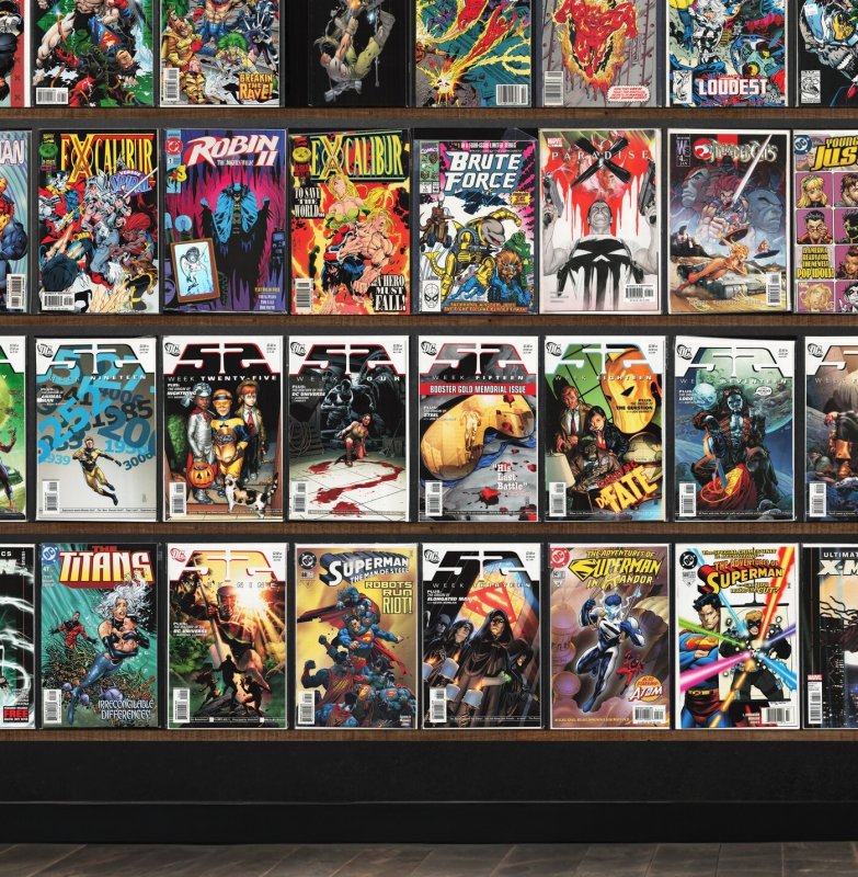 Huge Lot 150+ Comics with 52, Countdown, Adventures Of Superman & More!