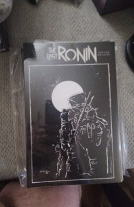 TMNT: The Last Ronin Design Archive (2021)  