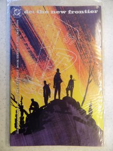 DC THE NEW FRONTIER # 3 ACTION