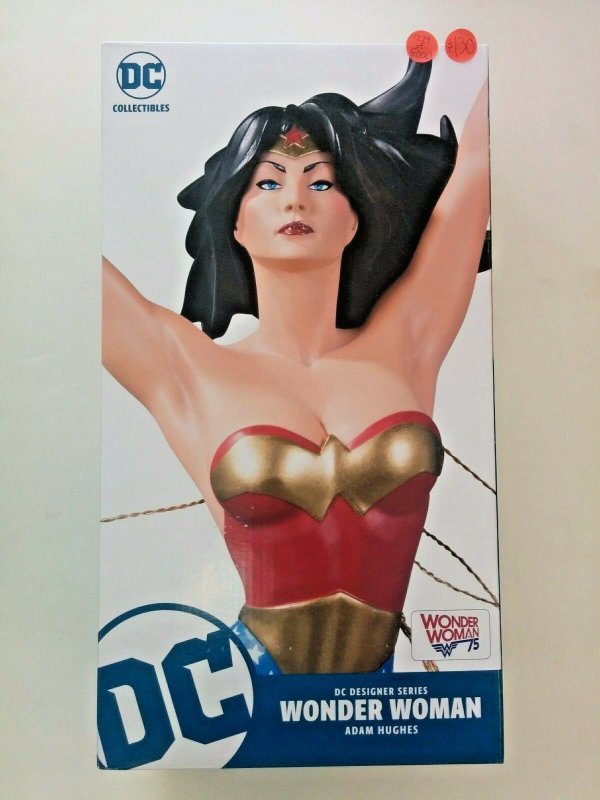 Wonder Woman statue designed by Adam Hughes 1279 of 5000