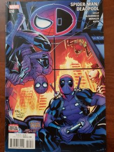 Spider-Man Deadpool #9 & Spider-Man Deadpool #10 & Spider-Man Deadpool #12 Lot 3