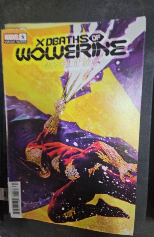 X Deaths of Wolverine #5 Manhanini Cover (2022)