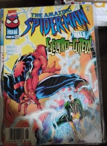 Amazing Spider-Man  # 423  1997  MARVEL dieney  electro cuted  newstand