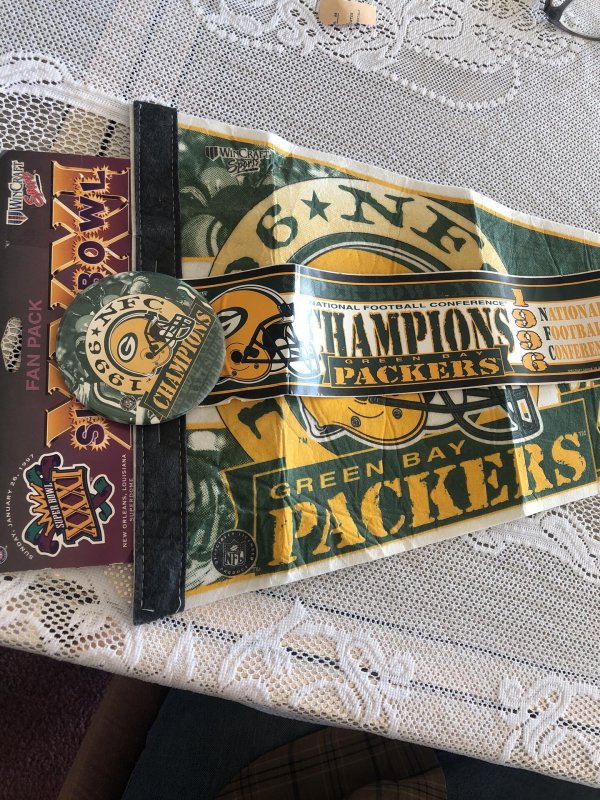 1996 Super Bowl champ Packers pennant pack w/ button&bumper sticker