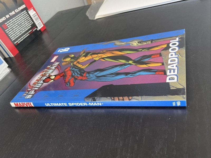 Ultimate Spider-Man Vol.  #16 1st Print Trade Paperback 