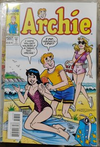 ARCHIE # 557  2005  ARCHIE COMICS  BETTY VERONICA JUGHEAD