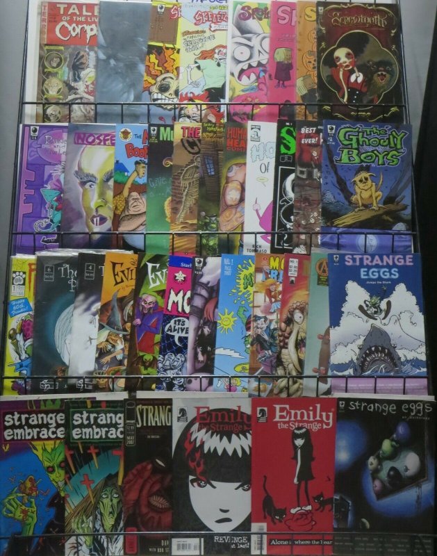 GOTH/HORROR/SPOOKIE INDIE COMIC MEGA-LOT! 37 BOOKS! Vampires and other joys!