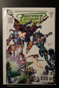 Justice League of America #42 Direct Edition (2010)