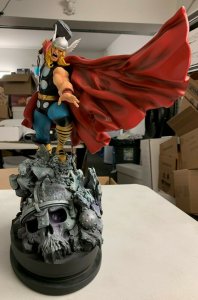 Marvel Mighty Thor Classic Action Ver. Painted Statue (Damaged See Description) 