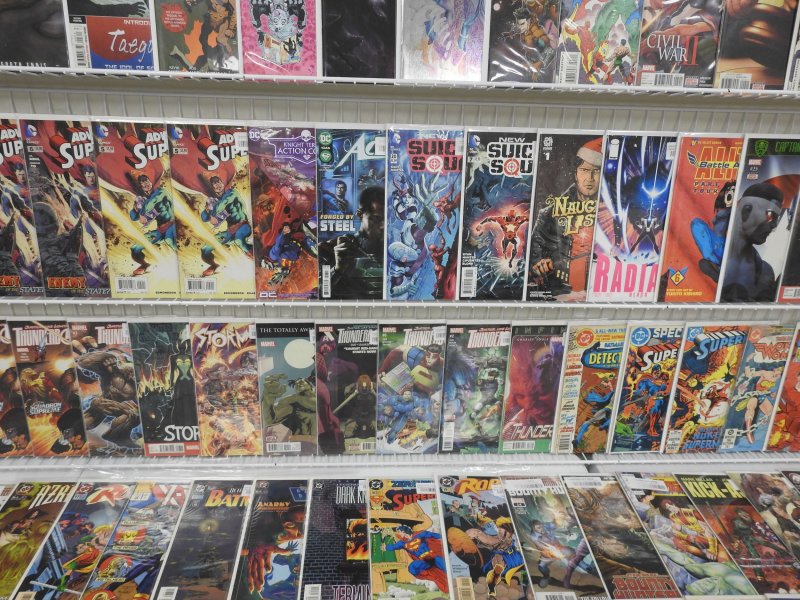 Huge Lot 140+ Comics W/ Punisher, Batman, Superman, +More! Avg VF- Condition!