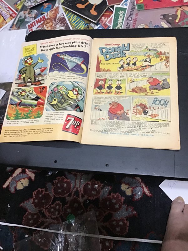 z Walt Disney's Comics & Stories #229 (1959) The Good Deeds by Barks Mid...