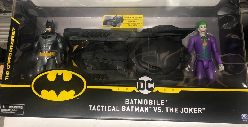 Batmobile + figurine batman 10